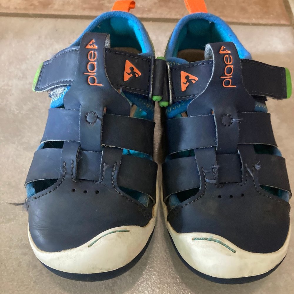 Plae Sam 2.0 sandal size 10 little kid